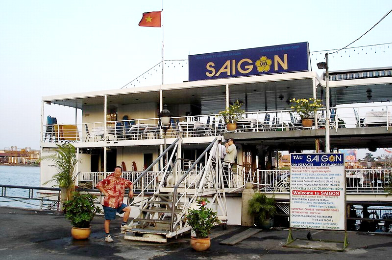 04VN-Bateau mouche sur la riviere Saigon