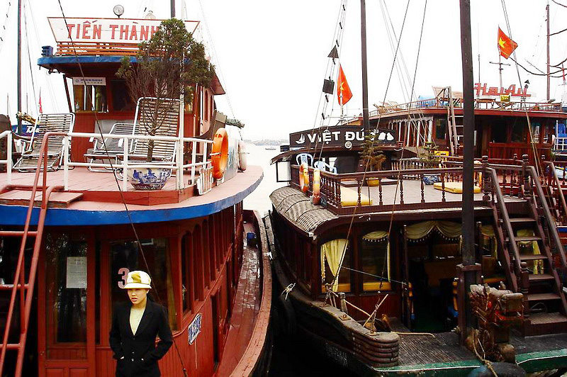 04VN-Bateau pour visiter la baie d'halong
