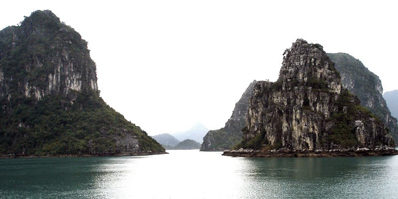 04VN-C'est presque un paysage de Chine, Baie d'halong1