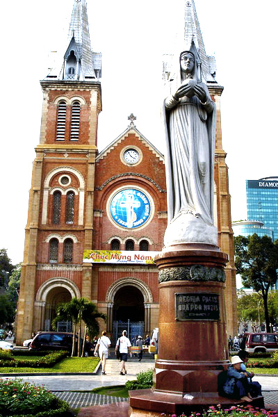 04VN-Eglise catholique, Saigon