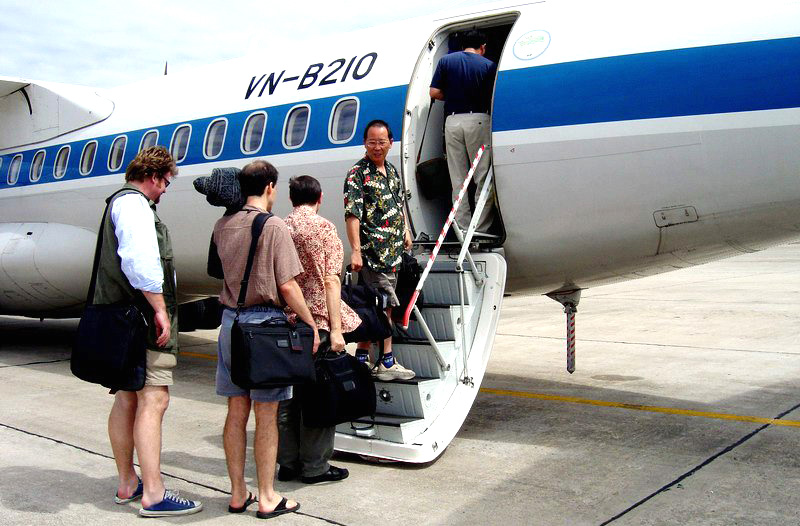 04VN-Et hop, un petit coup d'avion, Vietnam air, bien sur, pas de choix.