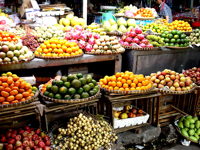 04VN-Etalage de bons fruits,sucrés et murs