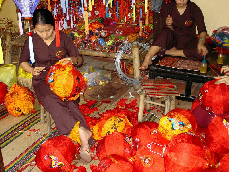 04VN-Fabrique de lanternes chinoises, Hoi An