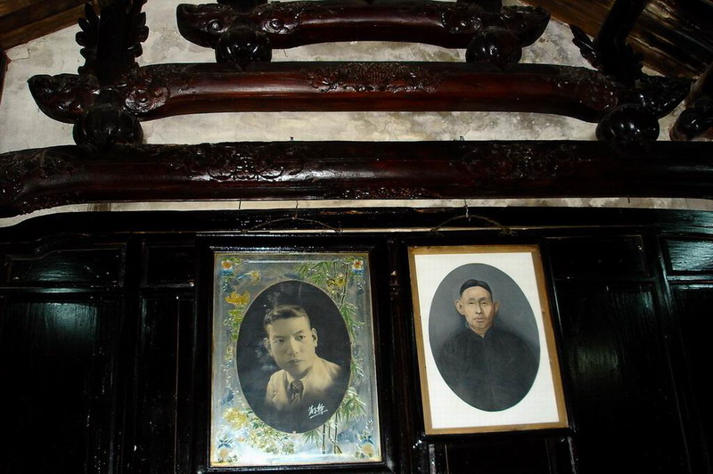 04VN-Interieur d'une vieille maison a Hoi An