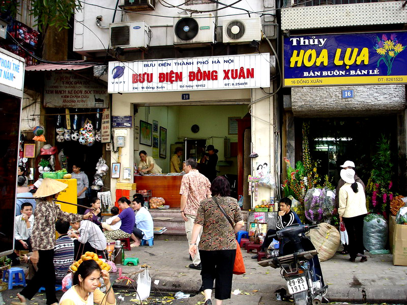 04VN-La poste du marché Dong Xuan Hanoi