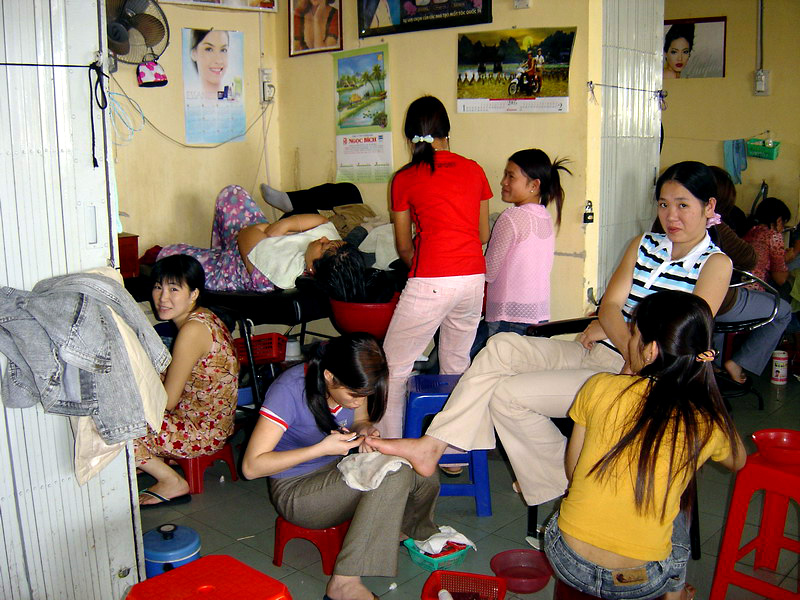 04VN-Salon de beauté local, ambiance familiale, Nha Trang