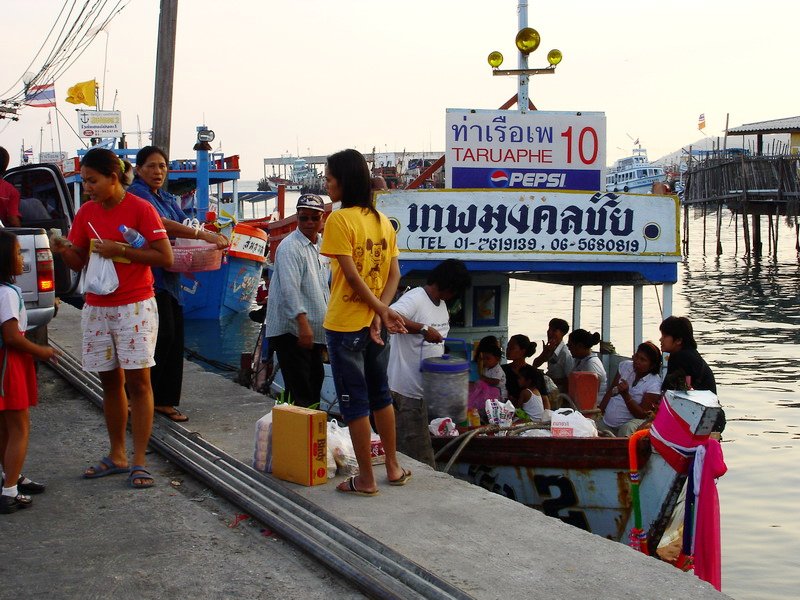 06-TH-Bateau taxi pour les locaux seulement, Ban Phe